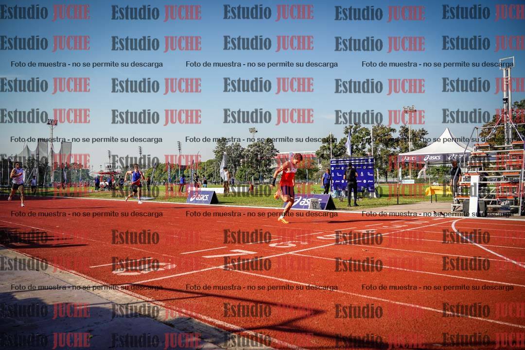 Fotos de los 400 m con vallas de varones