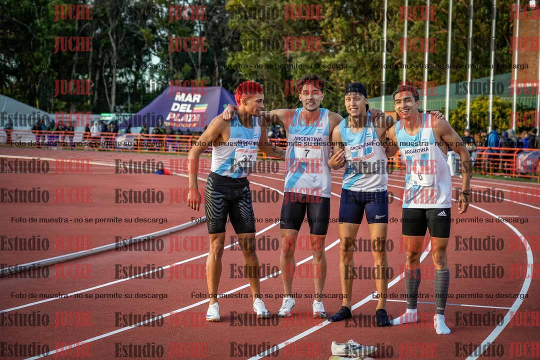 Fotos de algunos extras y podios del día 3