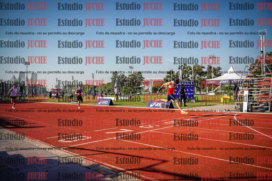 Fotos de los 400 m con vallas de varones