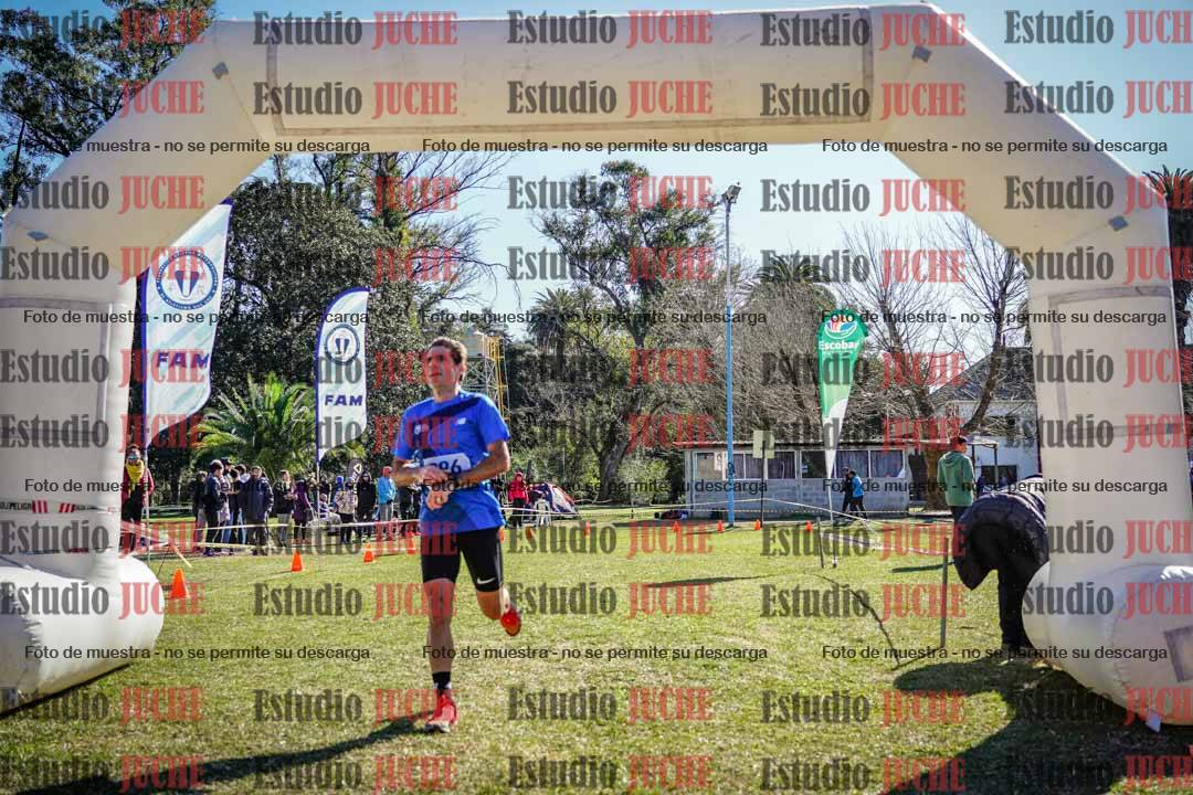 Fotos de la llegada del cross de 8000 m