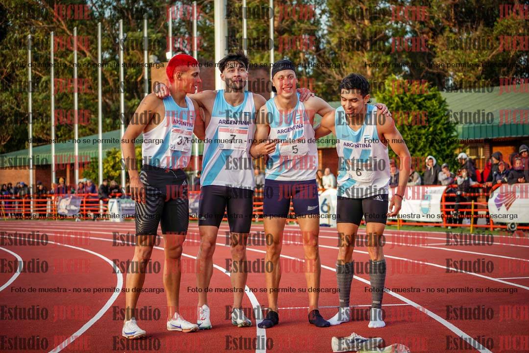 Fotos de algunos extras y podios del día 3