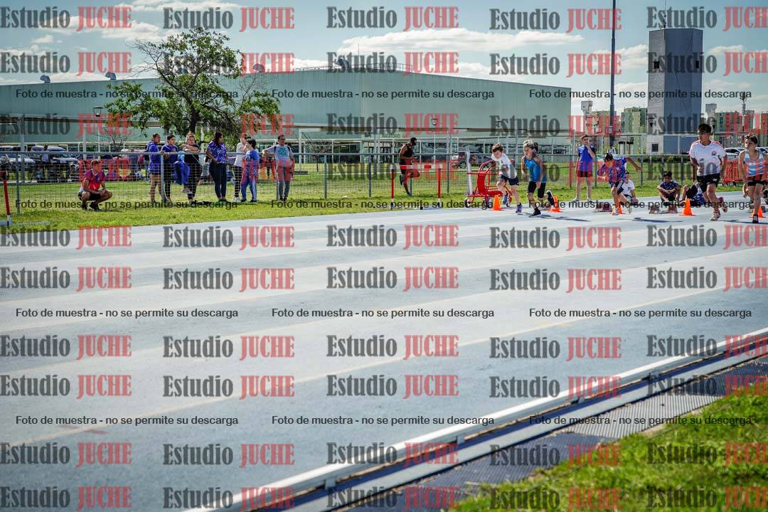 Fotos de los 50 m llanos de varones