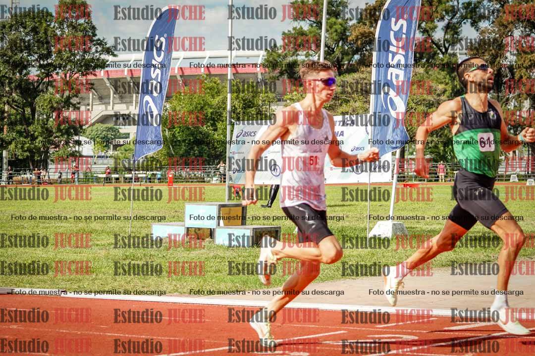 Fotos de los 800 m llanos de varones