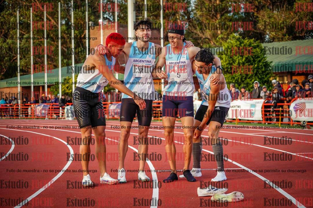 Fotos de algunos extras y podios del día 3