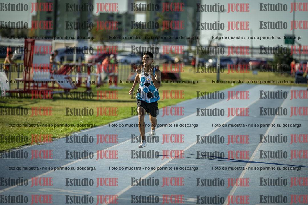 Fotos de los 400 m llanos de varones