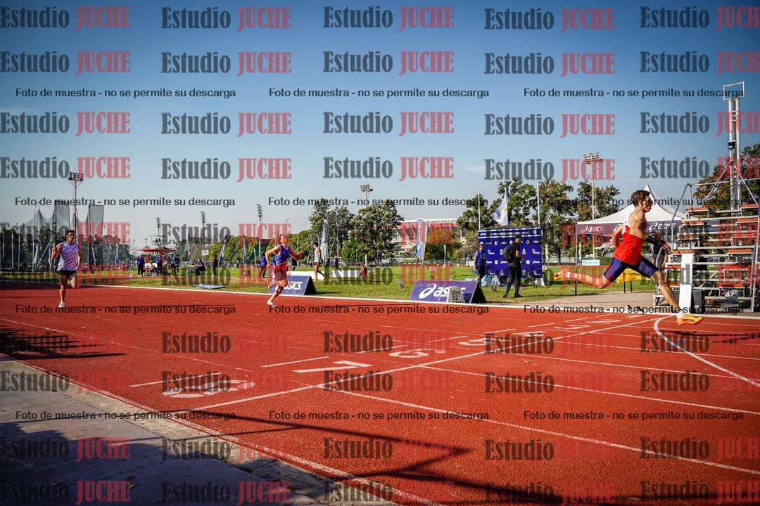 Fotos de los 400 m con vallas de varones