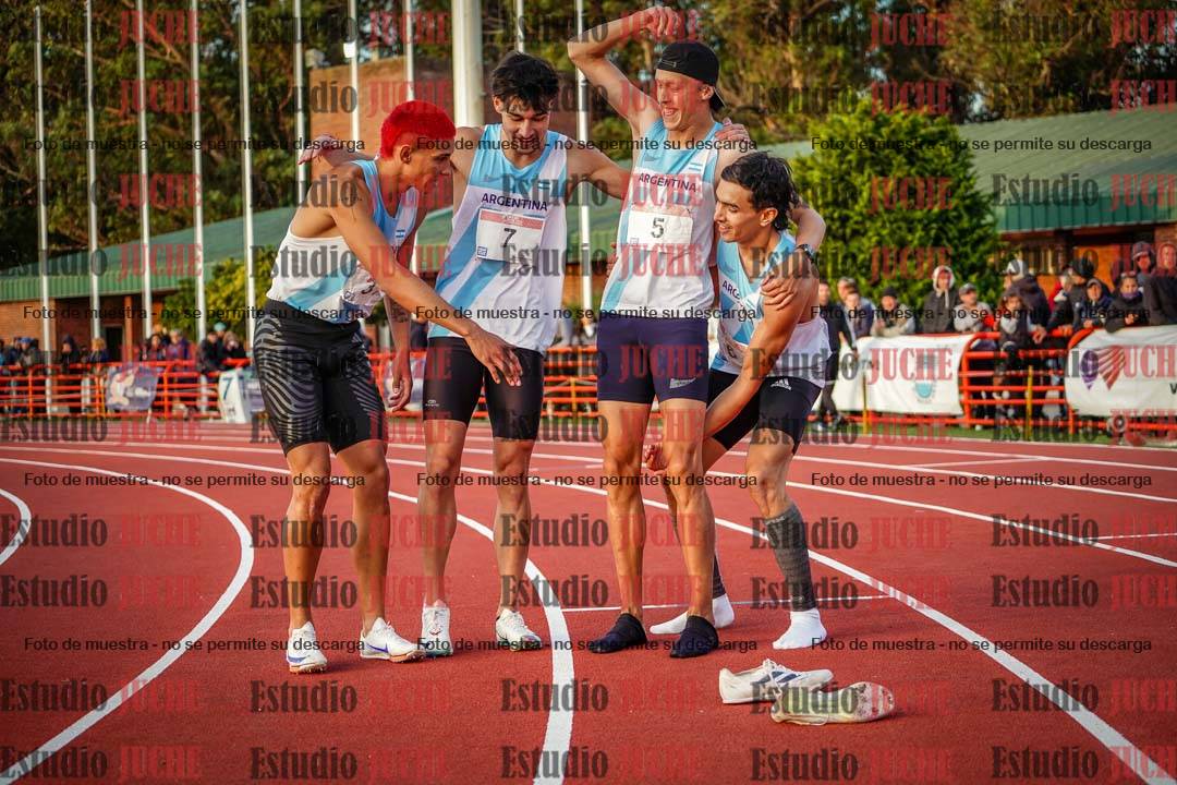 Fotos de algunos extras y podios del día 3