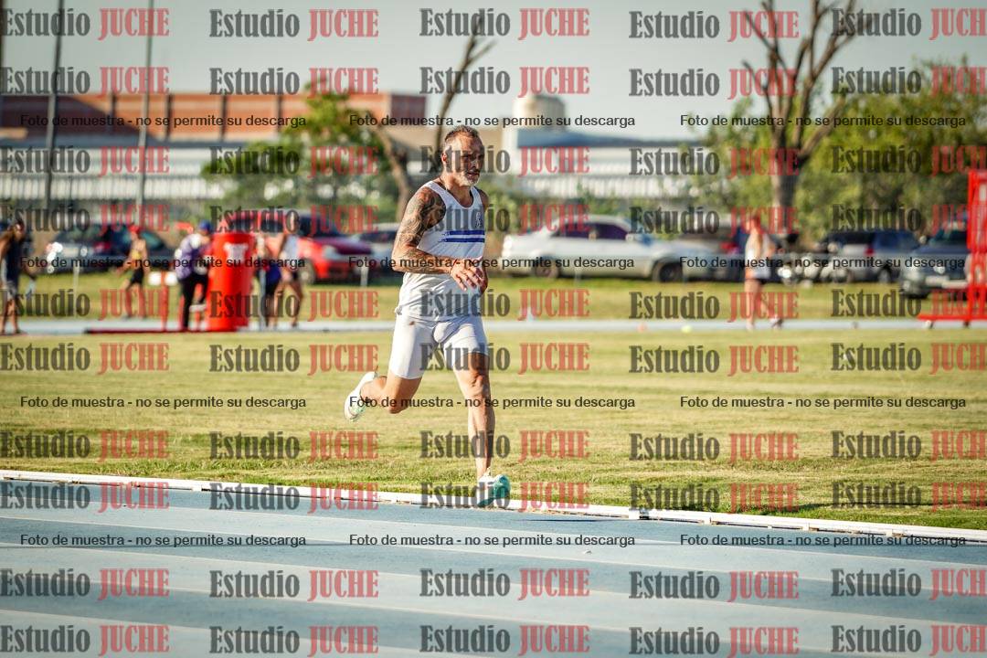 Fotos de los 400 m llanos de varones