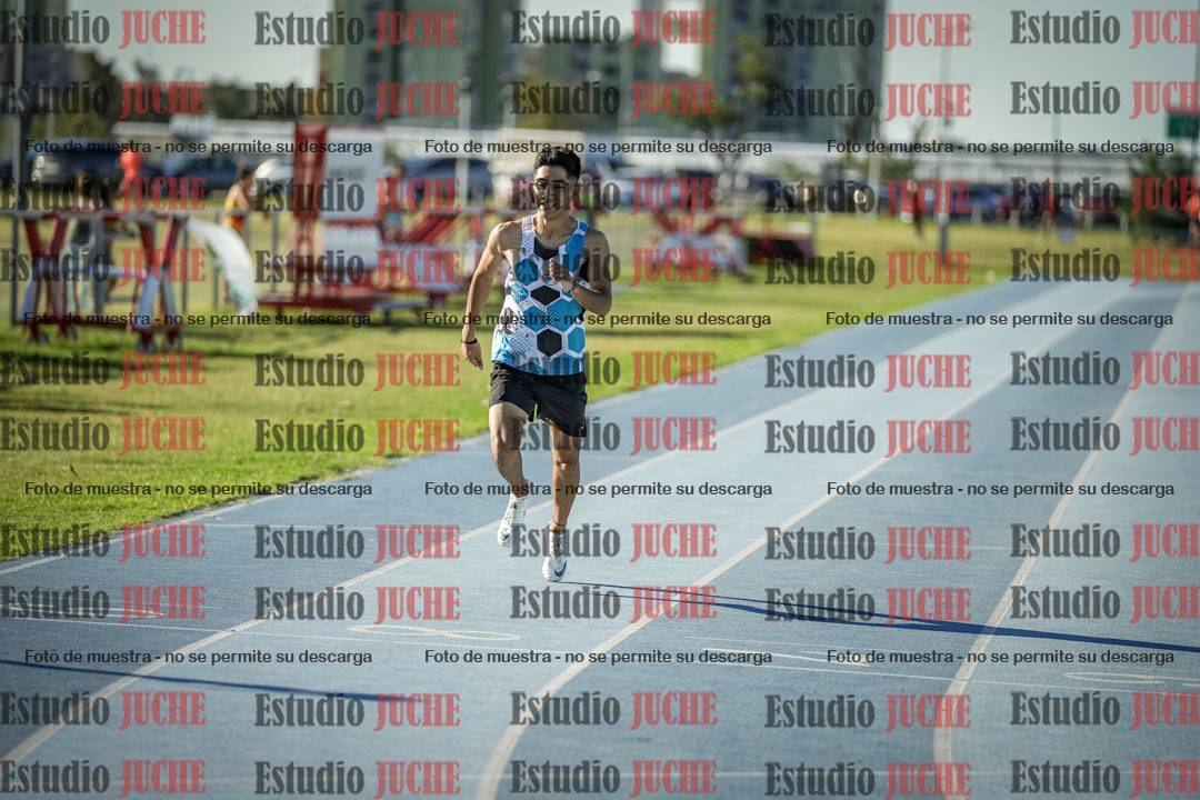 Fotos de los 400 m llanos de varones