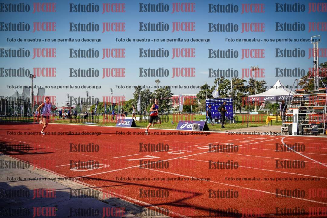 Fotos de los 400 m con vallas de varones
