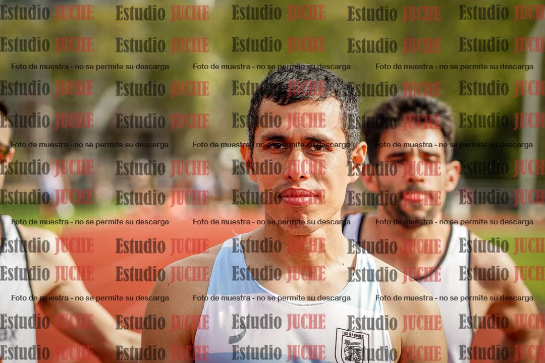 Fotos de los 3000 m llanos de varones