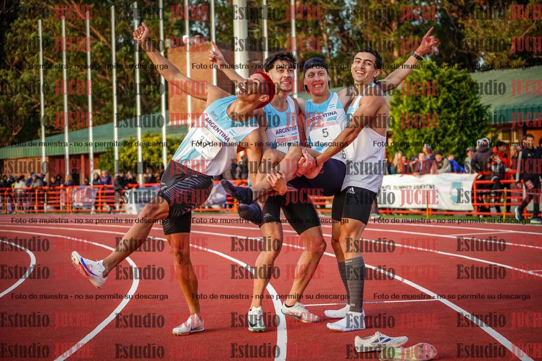 Fotos de algunos extras y podios del día 3