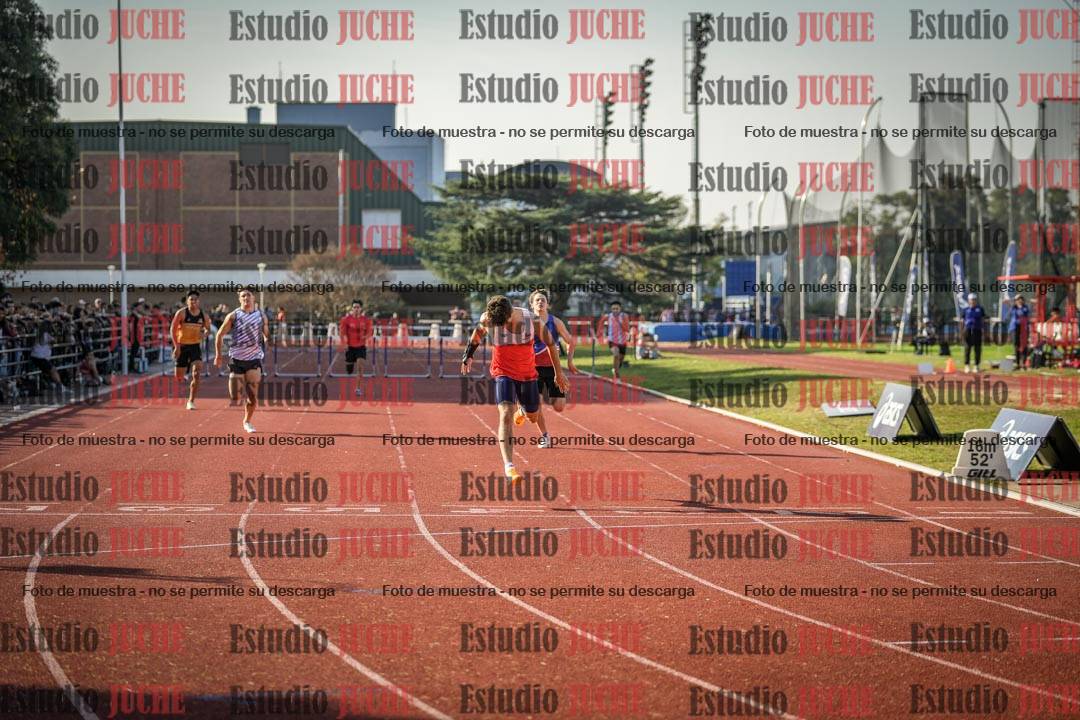 Fotos de los 400 m con vallas de varones