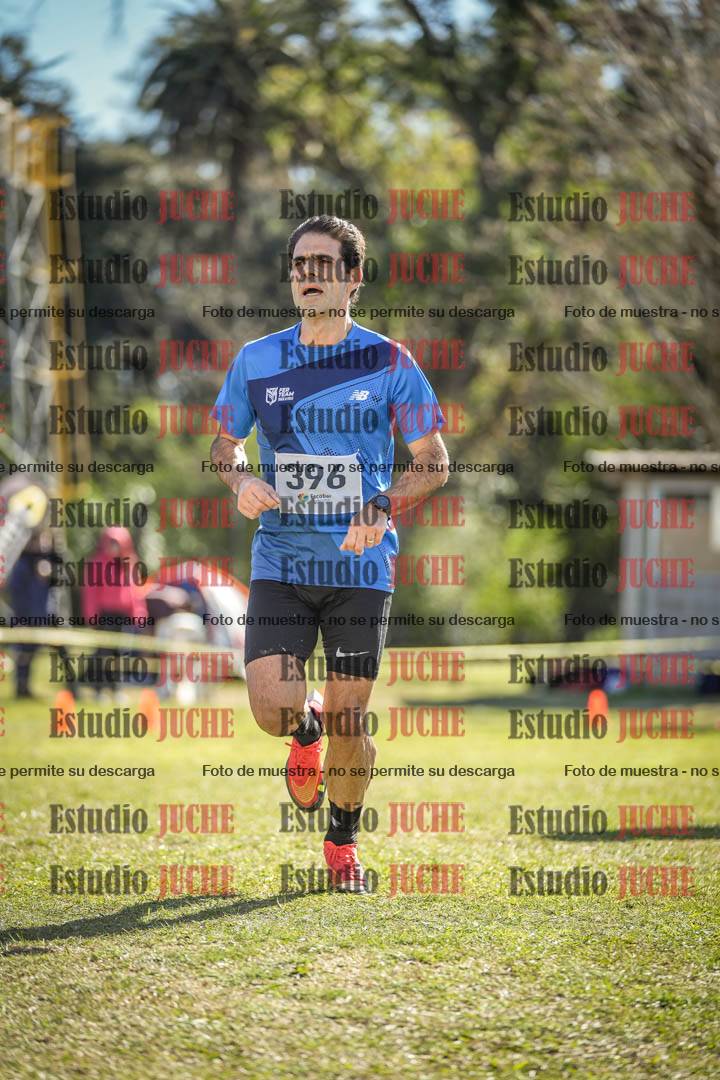 Fotos de la llegada del cross de 8000 m