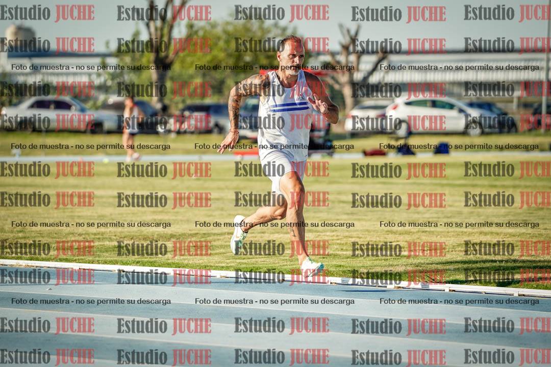 Fotos de los 400 m llanos de varones