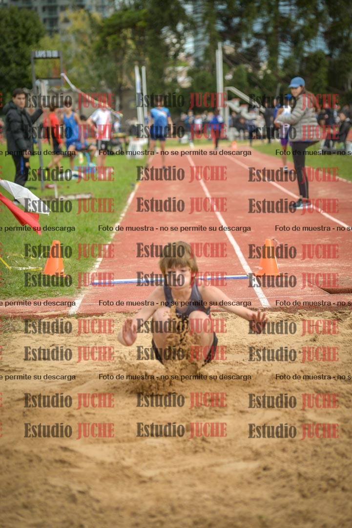 Fotos del salto en largo - varones U16