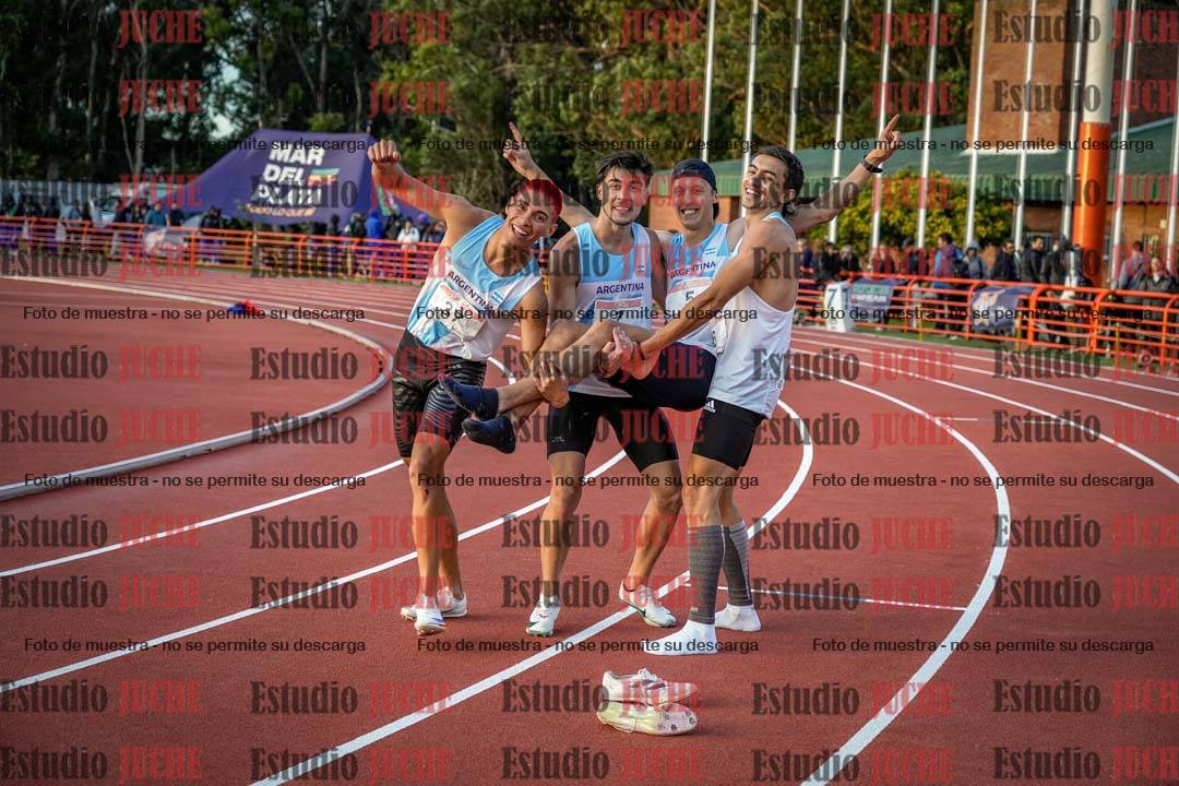 Fotos de algunos extras y podios del día 3