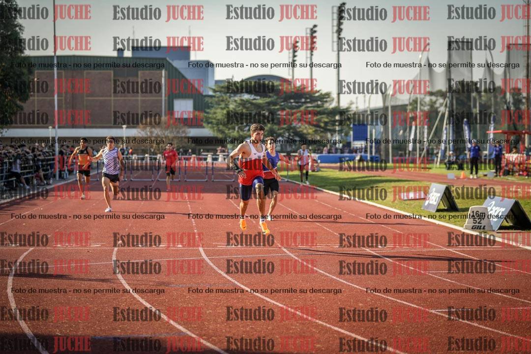 Fotos de los 400 m con vallas de varones