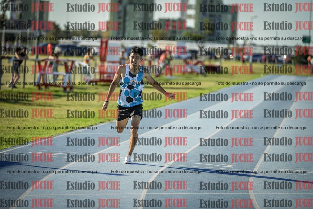 Fotos de los 400 m llanos de varones