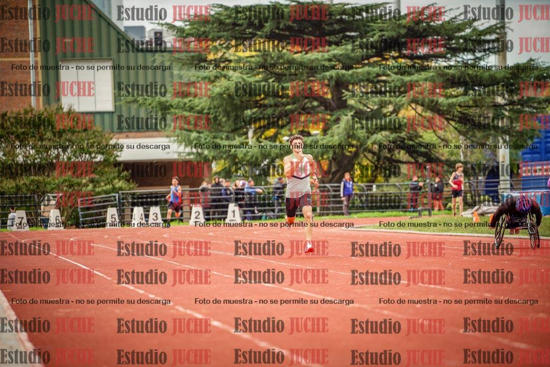 Fotos de los 400 m llanos de varones