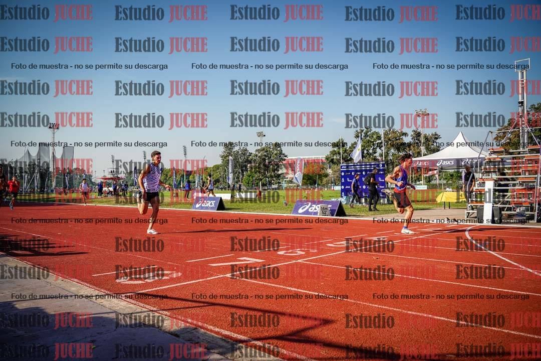 Fotos de los 400 m con vallas de varones