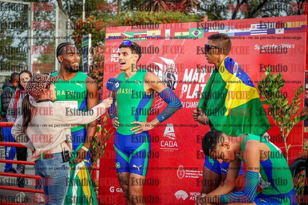 Fotos de algunos extras y podios del día 3