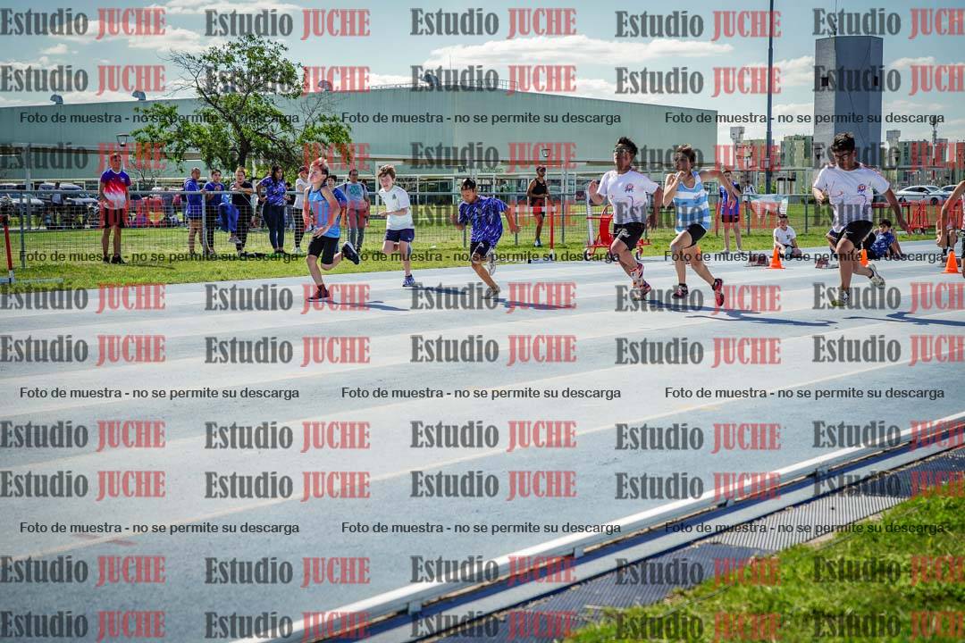 Fotos de los 50 m llanos de varones