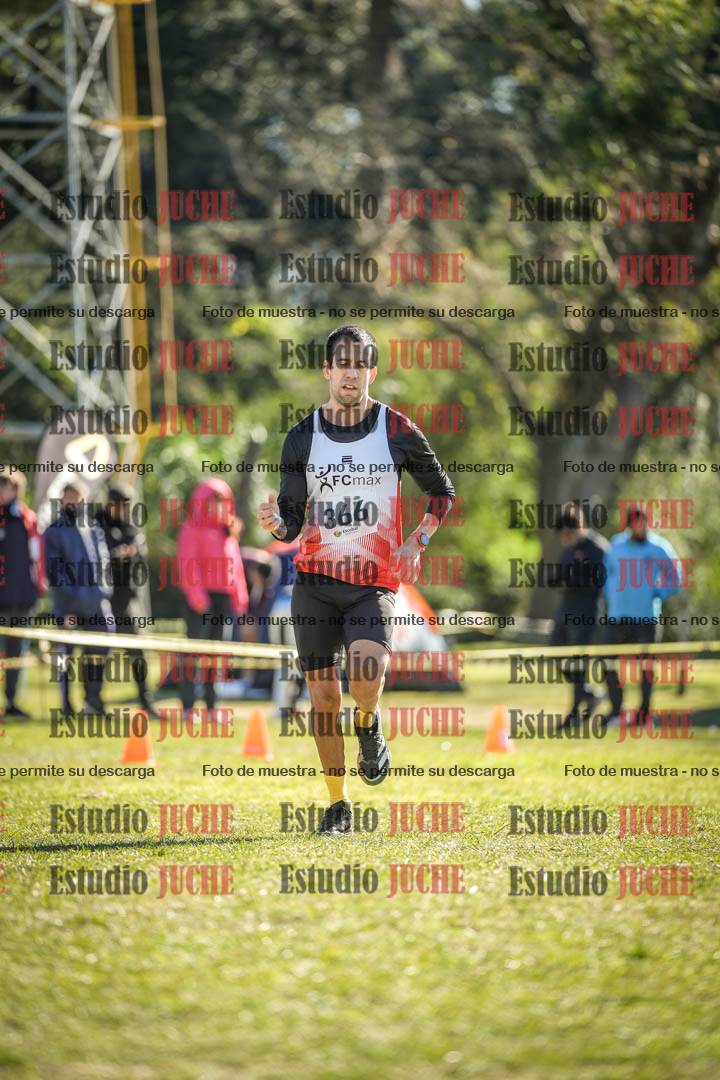 Fotos de la llegada del cross de 8000 m