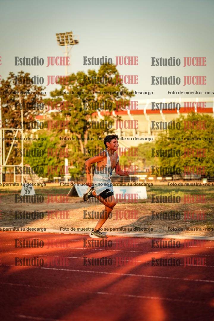Fotos de los 2400 m llanos de varones