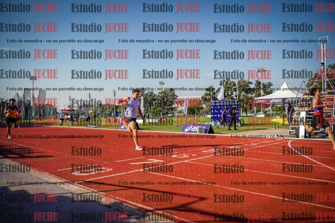 Fotos de los 400 m con vallas de varones