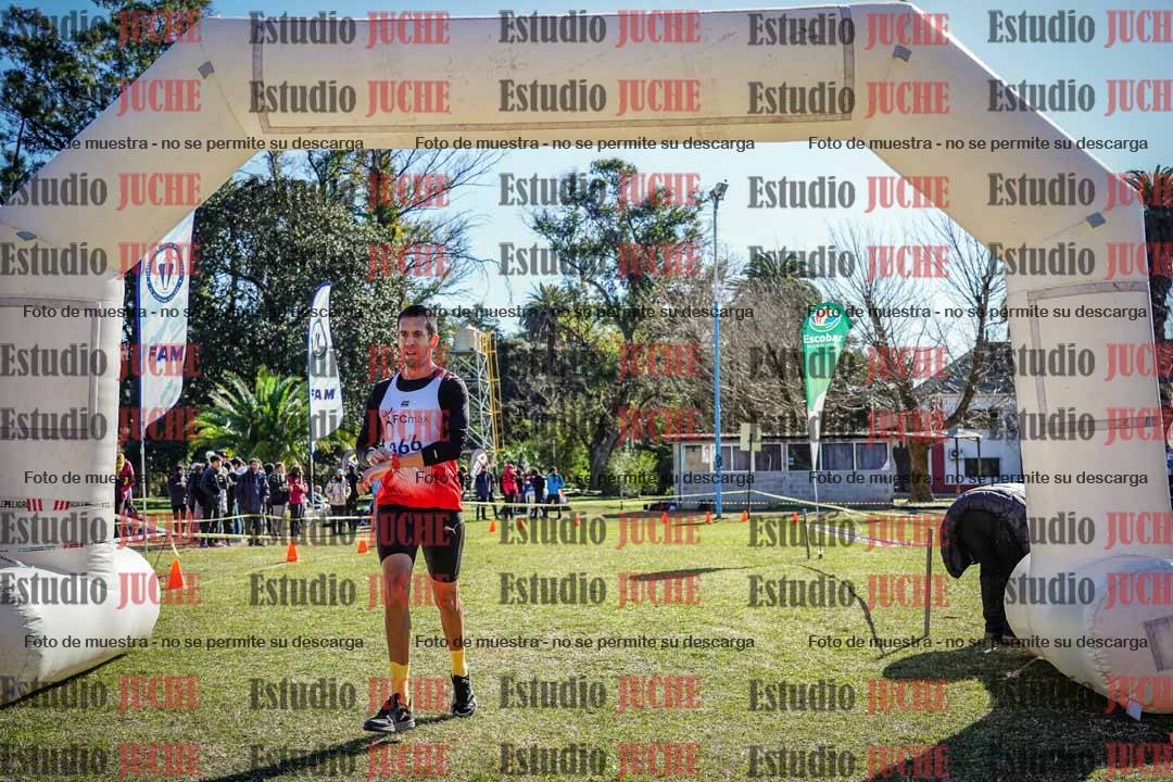 Fotos de la llegada del cross de 8000 m