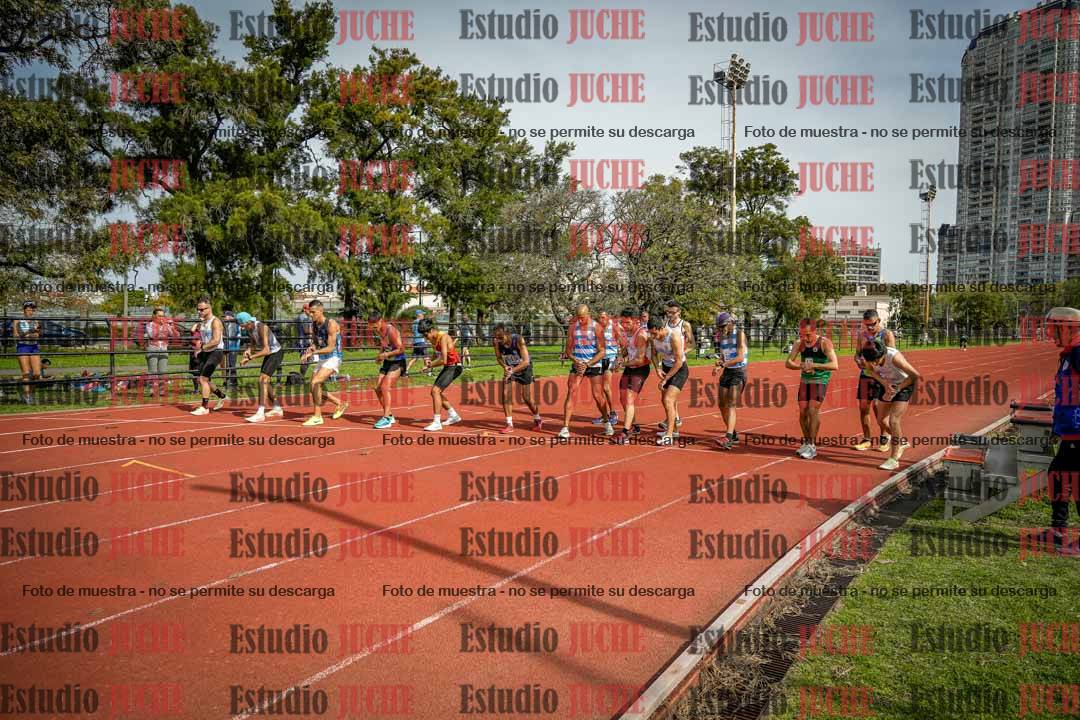 Fotos de los 3000 m llanos de varones