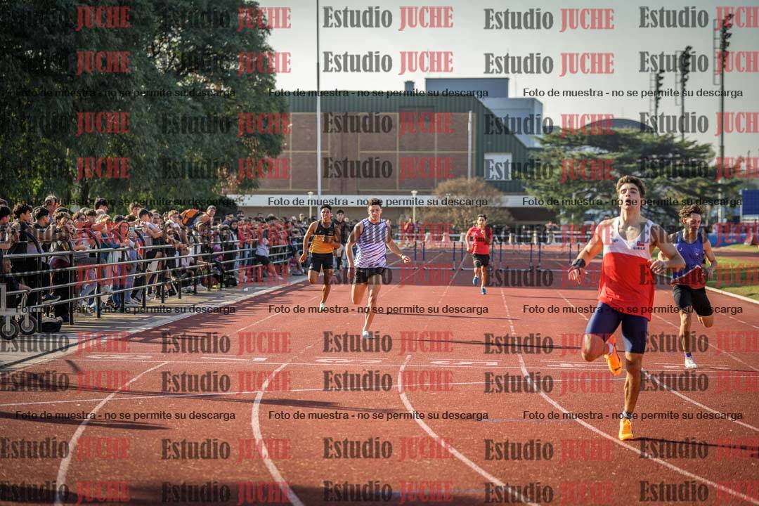 Fotos de los 400 m con vallas de varones