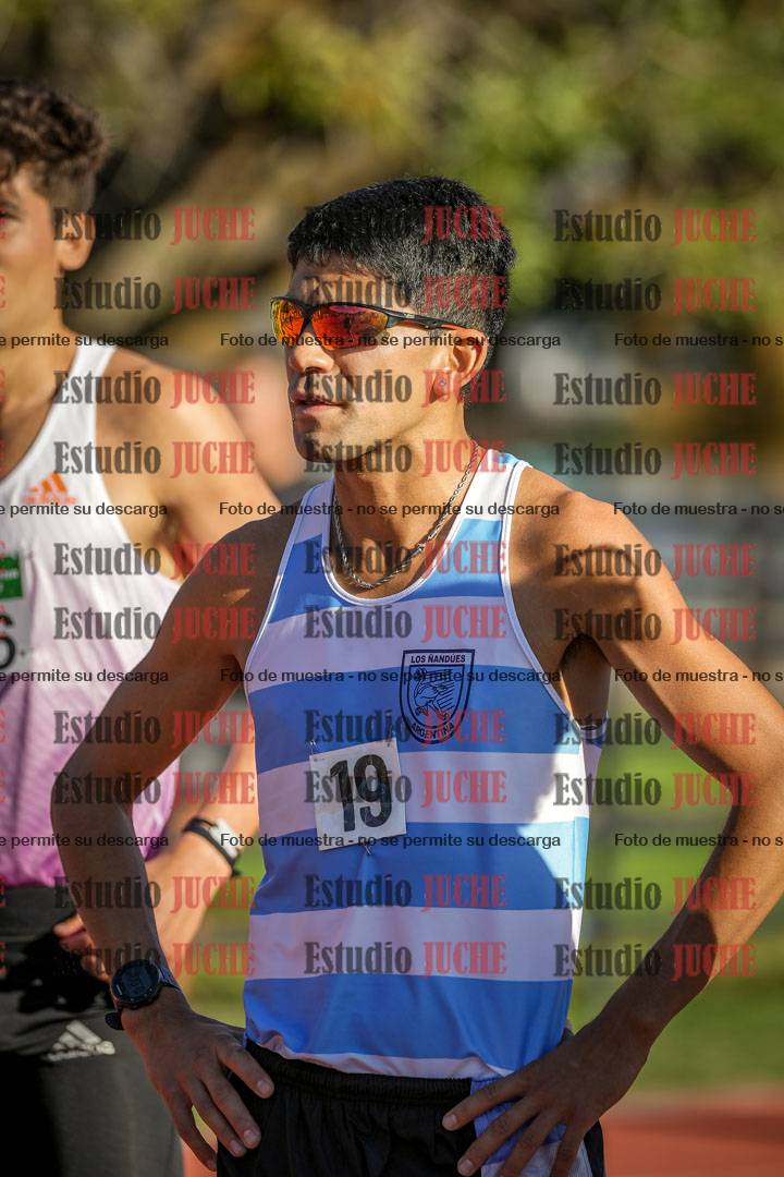Fotos de los 3000 m llanos de varones