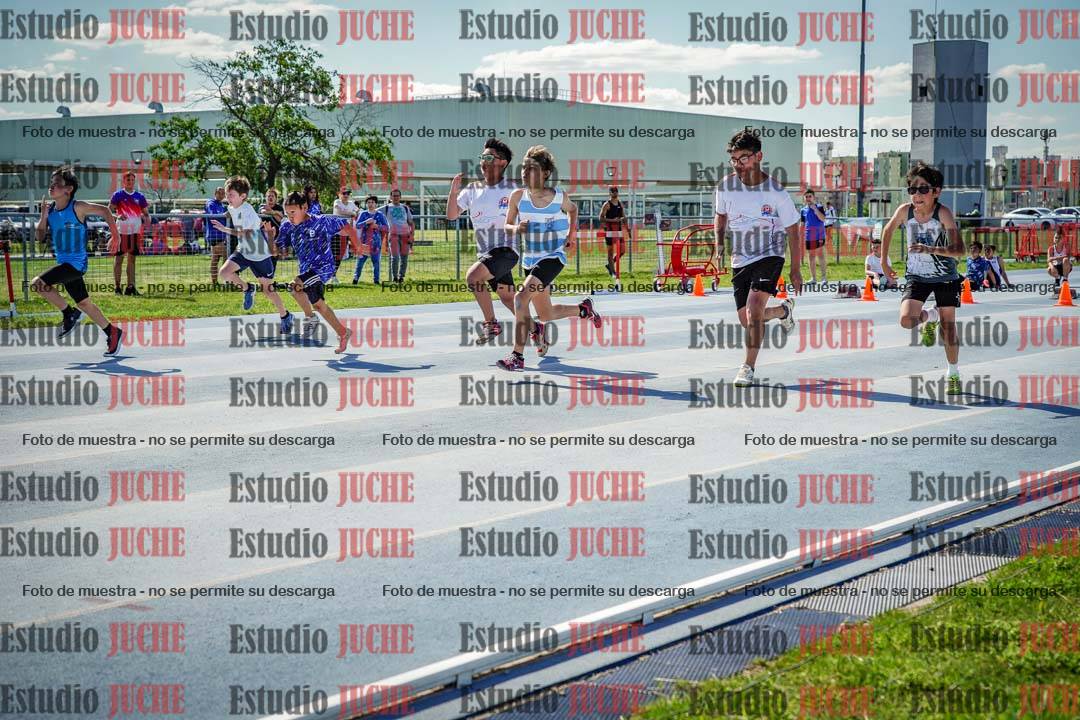Fotos de los 50 m llanos de varones