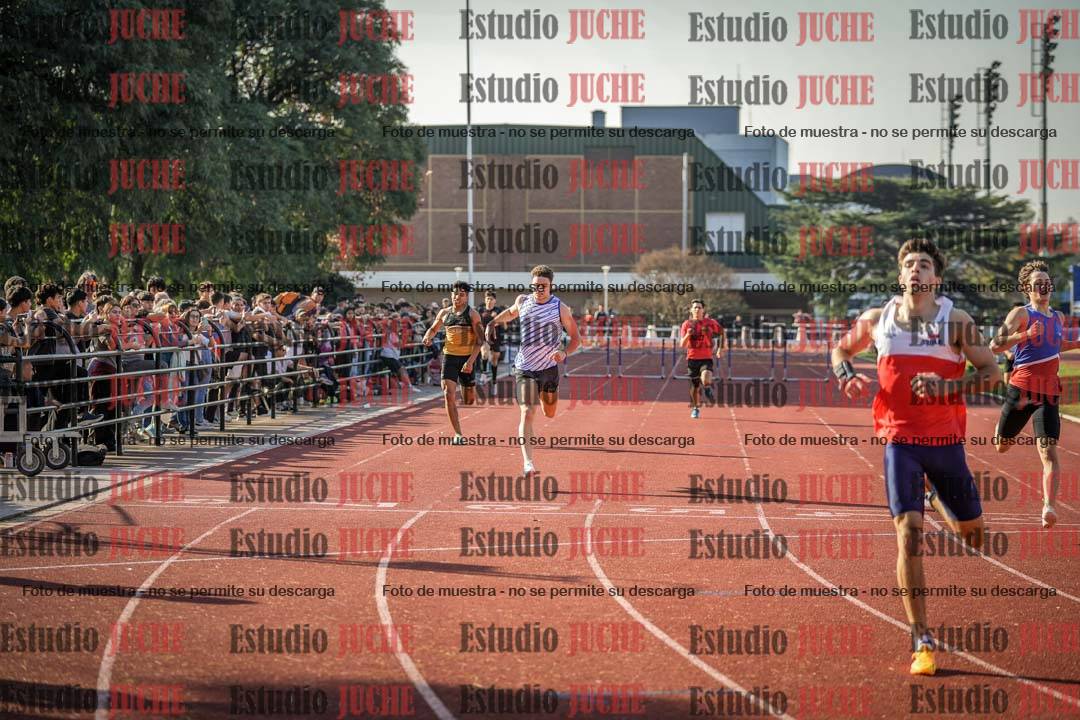 Fotos de los 400 m con vallas de varones