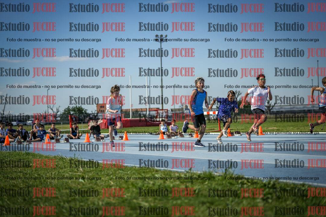 Fotos de los 50 m llanos de varones