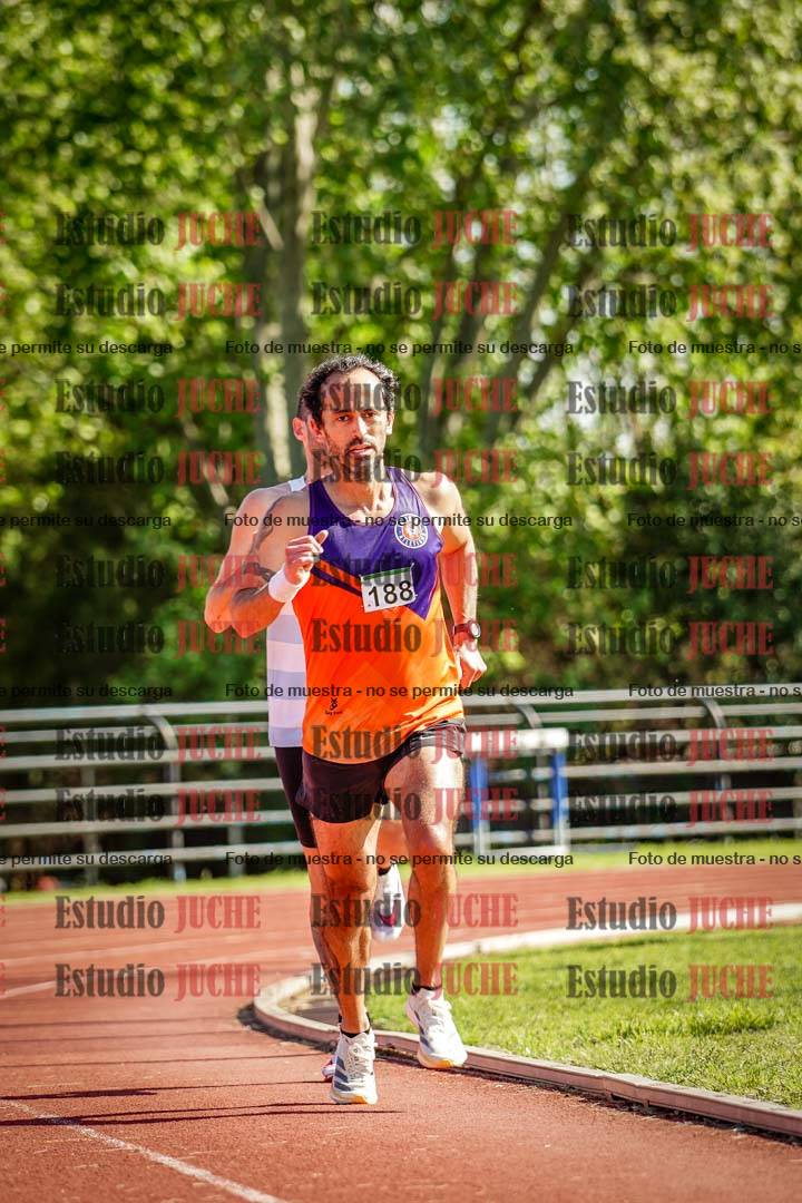 Fotos de los 5000 m llanos de mujeres y varones