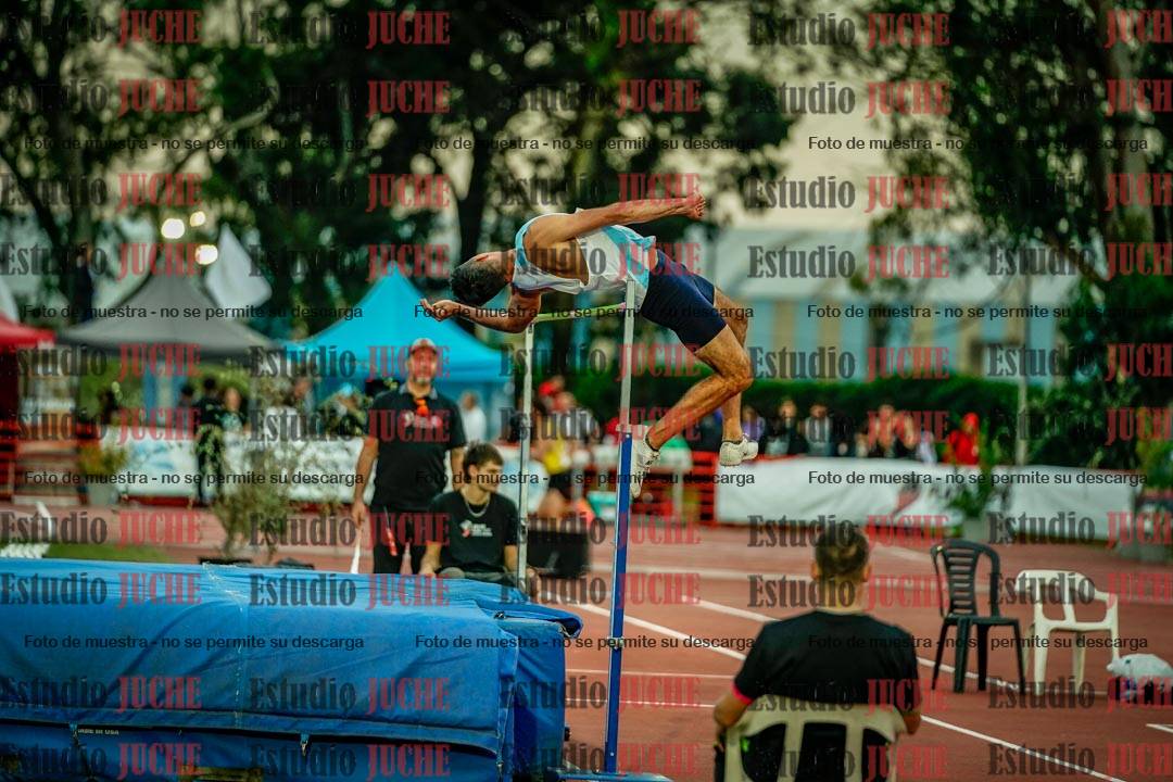 Fotos del salto en alto de varones - deca 4