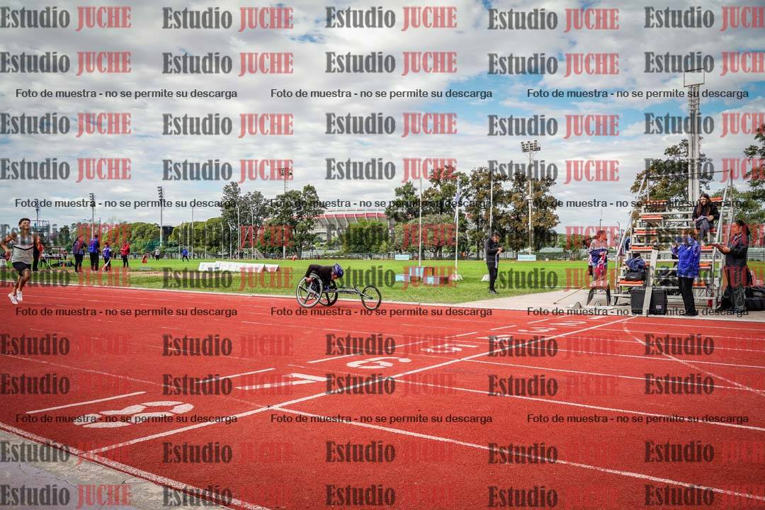 Fotos de los 400 m llanos de varones