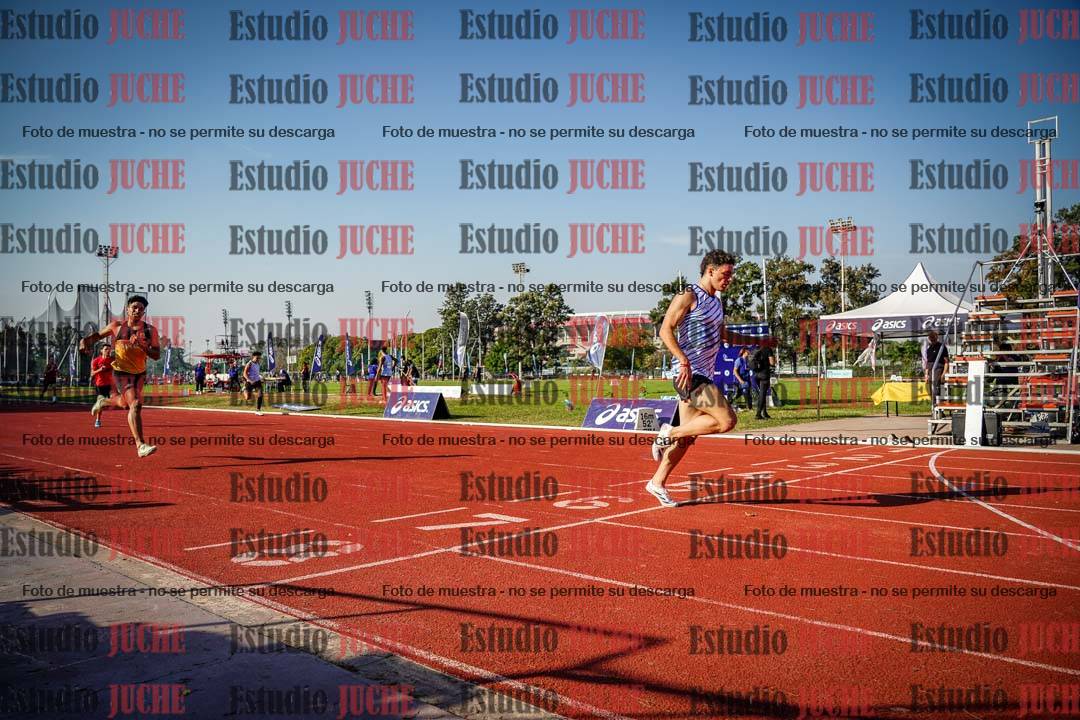 Fotos de los 400 m con vallas de varones