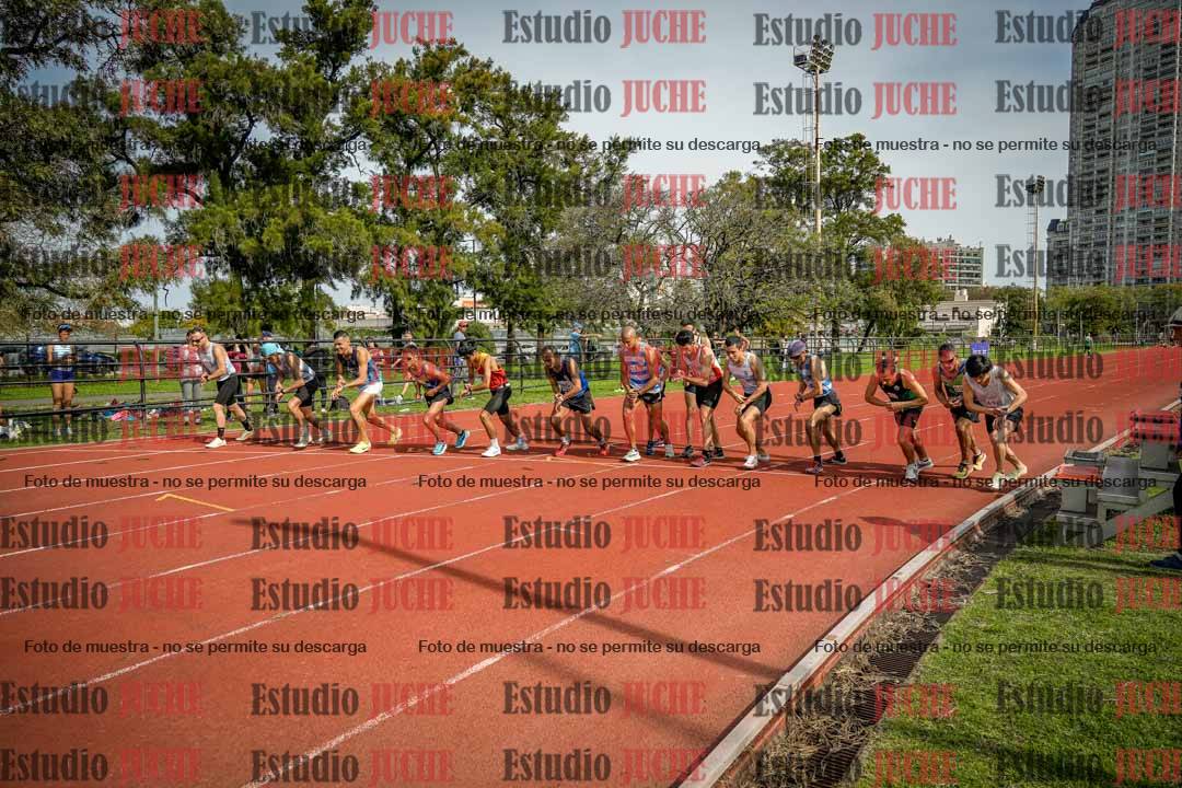 Fotos de los 3000 m llanos de varones