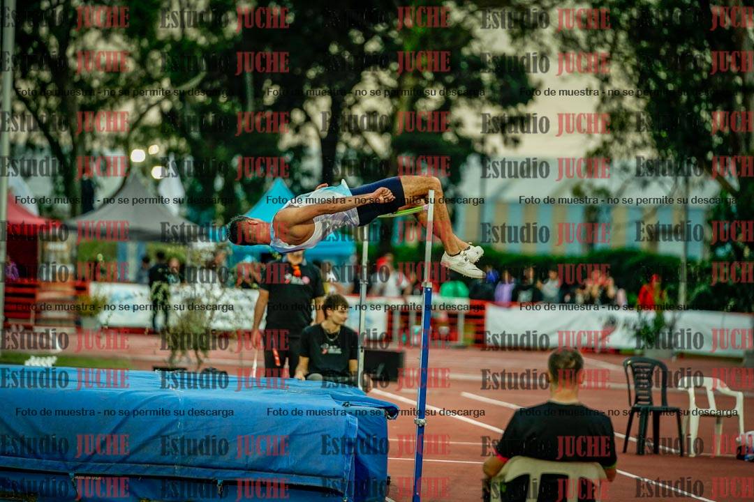 Fotos del salto en alto de varones - deca 4