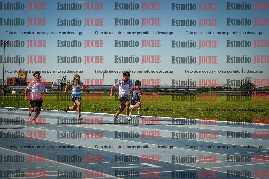 Fotos de los 50 m llanos de varones