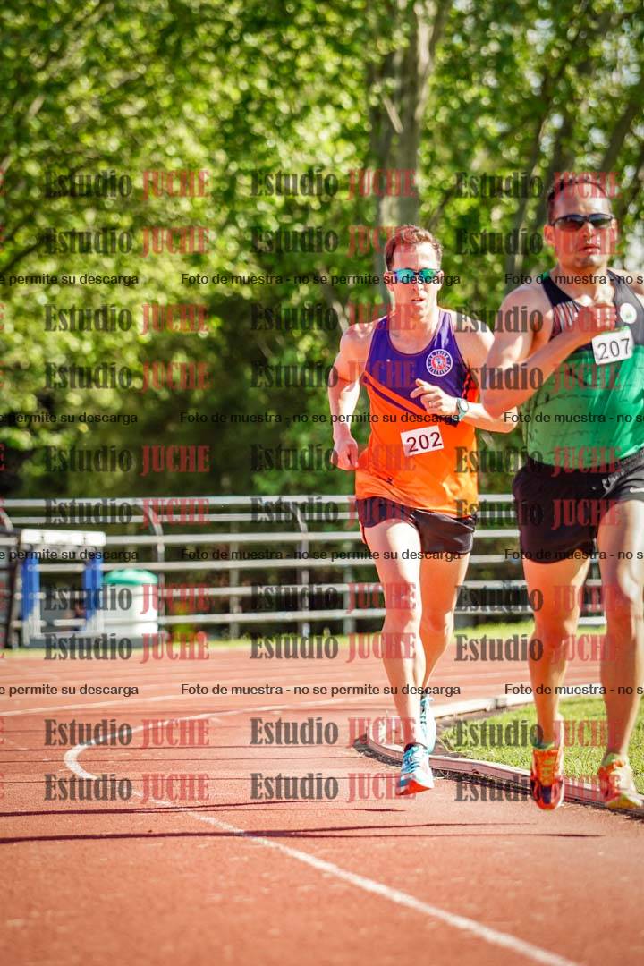 Fotos de los 5000 m llanos de mujeres y varones