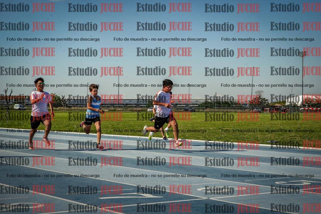 Fotos de los 50 m llanos de varones