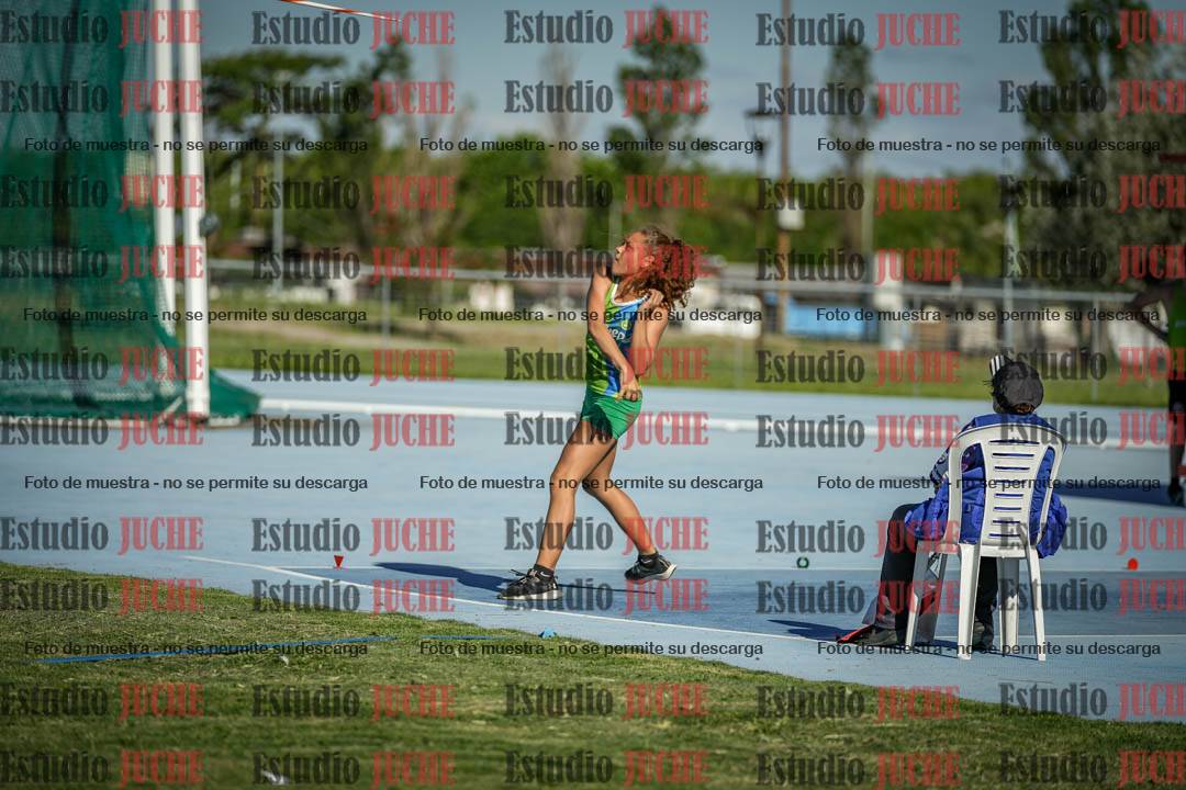 Fotos del lanzamiento de la jabalina de mujeres y varones - U14