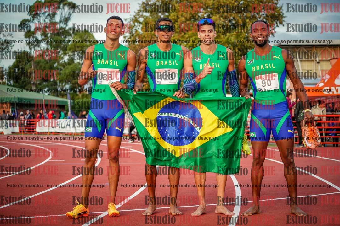 Fotos de algunos extras y podios del día 3