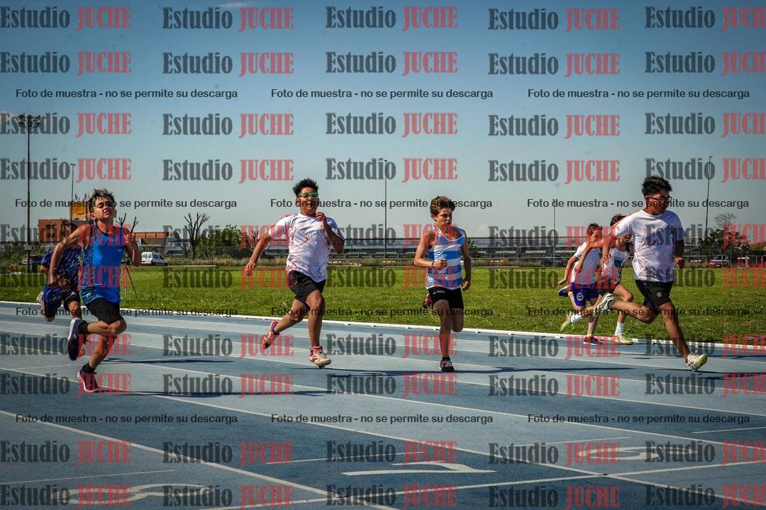 Fotos de los 50 m llanos de varones