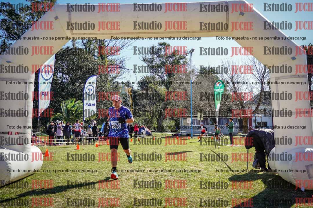 Fotos de la llegada del cross de 8000 m